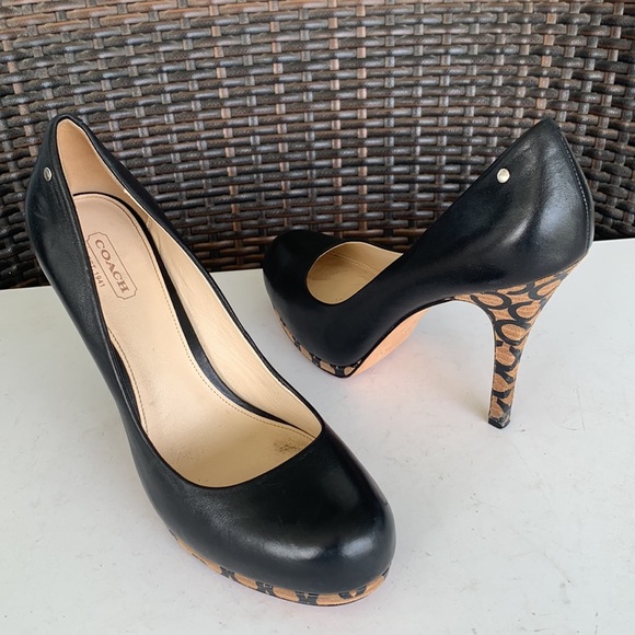 COACH Signature Alexa Black Pumps - Picture 3 of 16